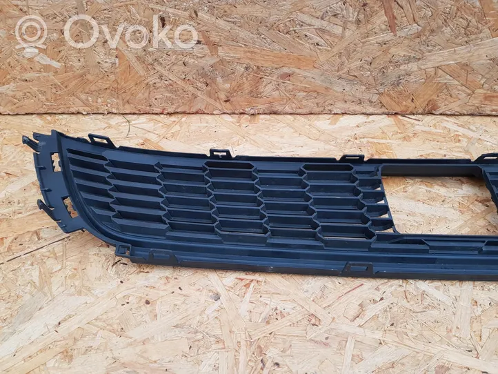 Volkswagen Polo VI AW Maskownica / Grill / Atrapa górna chłodnicy 6R0853677J