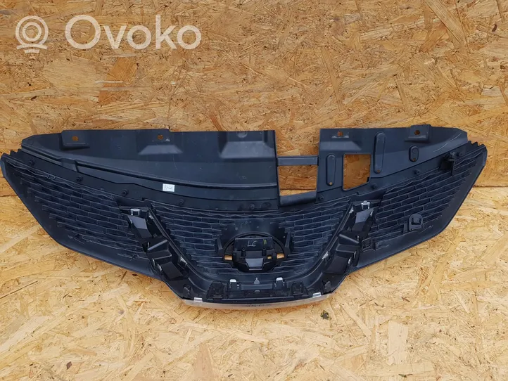 Nissan Qashqai Griglia superiore del radiatore paraurti anteriore 623124EA0D