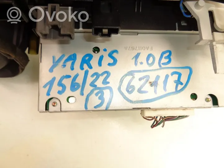 Toyota Yaris Gaisa kondicioniera / klimata kontroles / salona apsildes vadības bloks (salonā) 86110-52021-B0