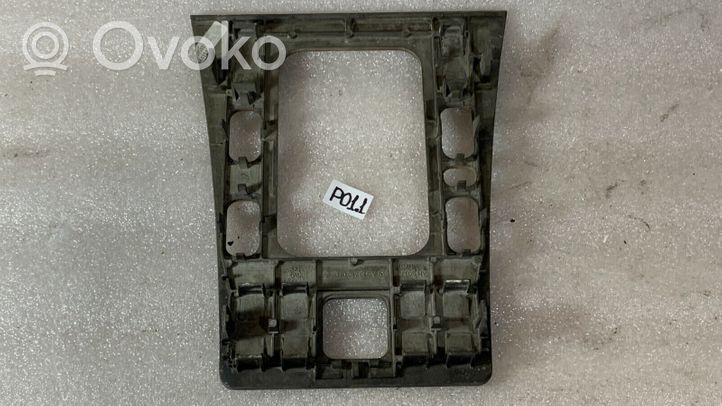 Mercedes-Benz E W210 Verkleidung Kombiinstrument Cockpit A2106830108