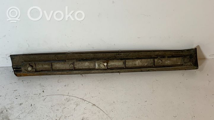 Mercedes-Benz E W210 Listwa / Nakładka na błotnik przedni A2106902662