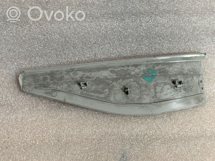 Mercedes-Benz A W169 Cornice del finestrino/vetro della portiera posteriore A1697300211