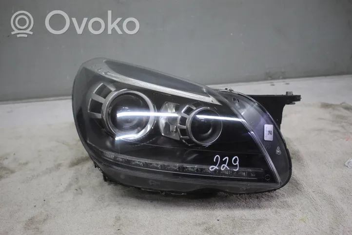 Mercedes-Benz SLK R172 Etu-/Ajovalo LAMPA