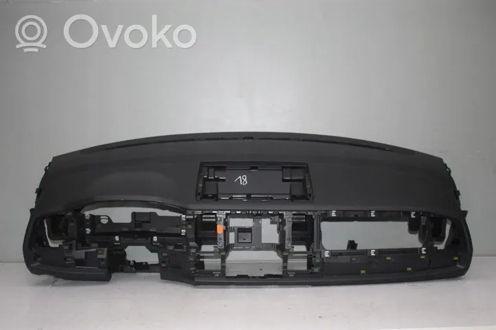 Volkswagen Multivan T6 Panelė Hfcvhtdvjyfvh