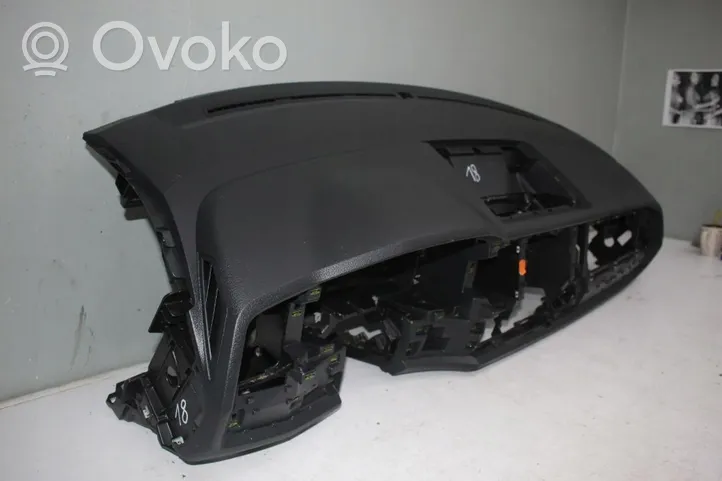 Volkswagen Multivan T6 Panelė Hfcvhtdvjyfvh