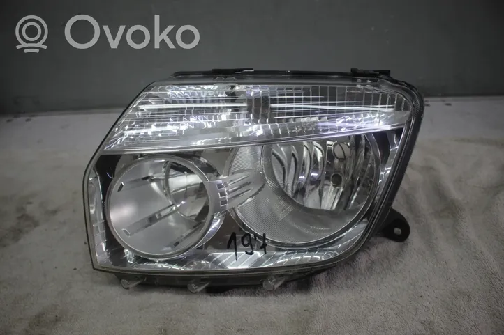 Dacia Duster Lampa przednia LAMPA
