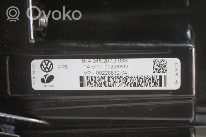 Volkswagen Tiguan Lampa tylna 5NA945207J