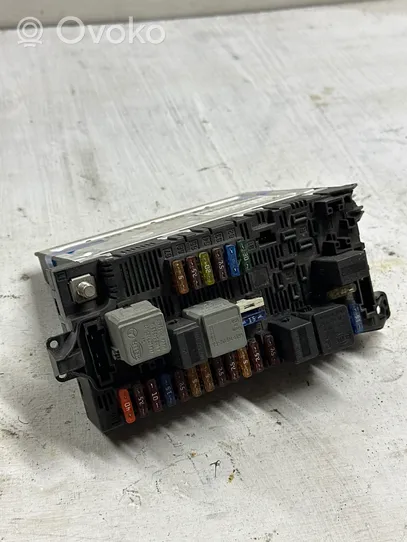 Mercedes-Benz E W211 Module de fusibles 2115453901