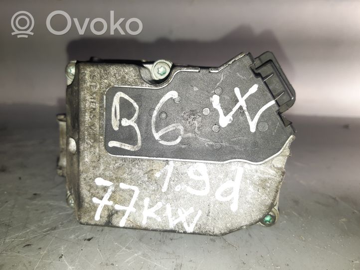 Volkswagen PASSAT B6 Throttle valve A2C53099815