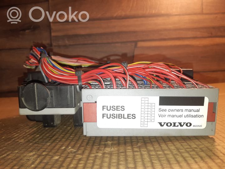 Volvo XC90 Ramka / Moduł bezpieczników 0957322