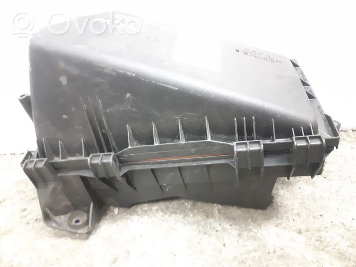 Skoda Octavia Mk1 (1U) Ilmansuodattimen kotelo 1J0129607AE