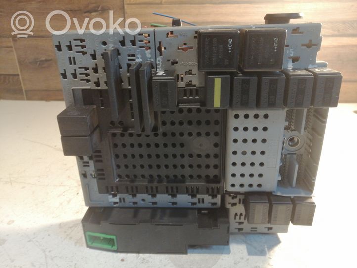 Volvo V70 Module de fusibles 9496959