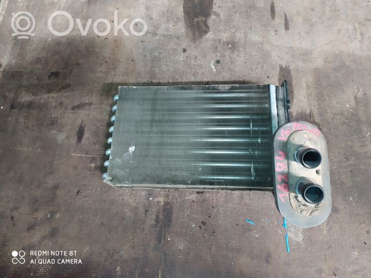 Volkswagen Polo II 86C 2F Radiateur de chauffage 1H1819031A