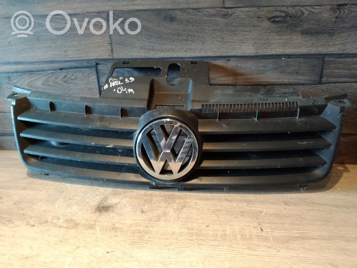 Volkswagen Polo Grotelės viršutinės 