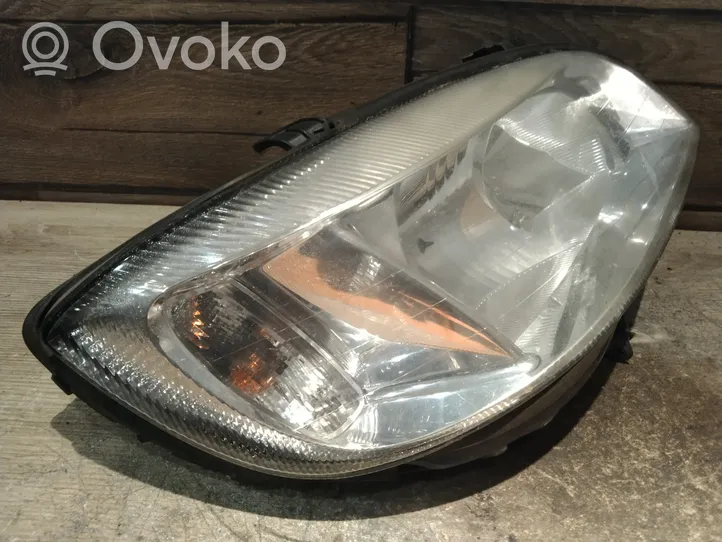 Opel Zafira A Lampa przednia 