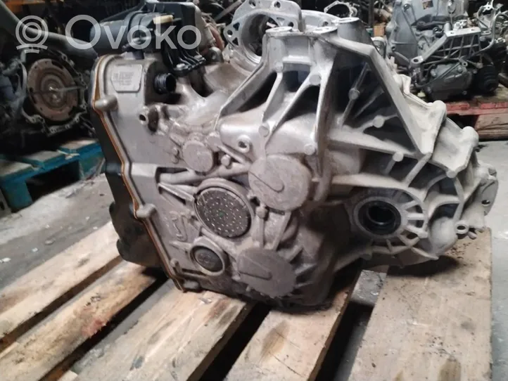 Mercedes-Benz A W176 Mechaninė 5 pavarų dėžė 724003