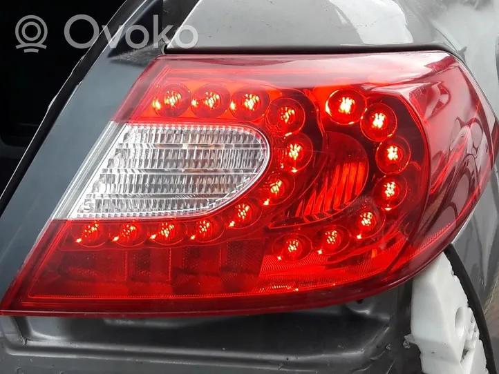 Infiniti M Y51 Lampa tylna P8641