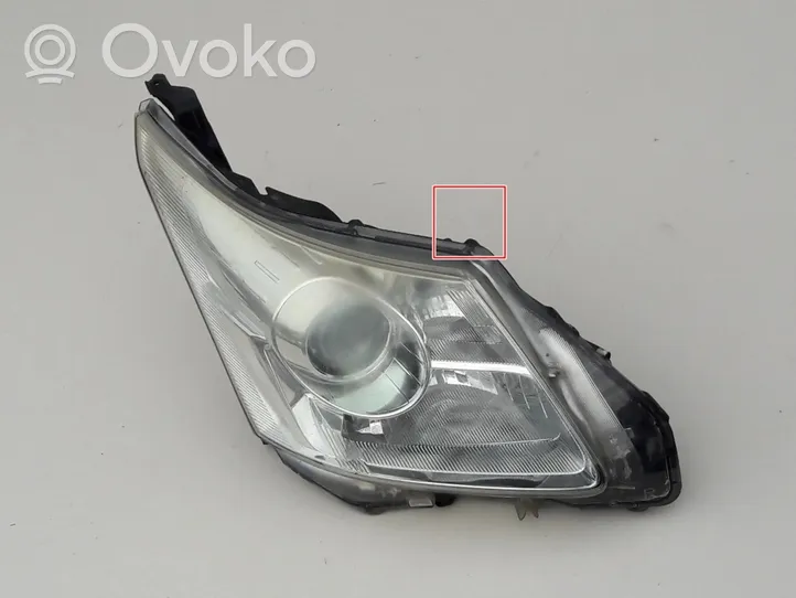 Toyota Avensis T270 Phare frontale 81130-05310