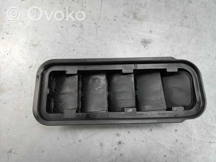 Volvo XC60 Quarter panel pressure vent 31449325