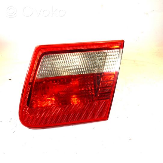 BMW 3 E46 Luci posteriori del portellone del bagagliaio 63218368760