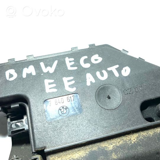 BMW 5 E60 E61 Zamek klapy tylnej / bagażnika 7840617