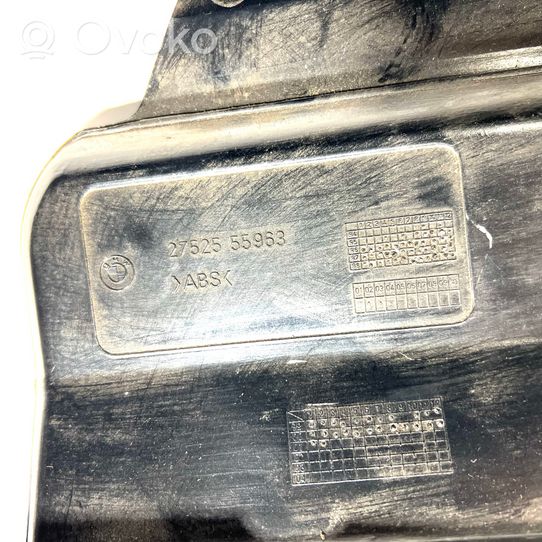 BMW 5 E39 Garsiakalbis (-iai) galinėje palangėje 8360777