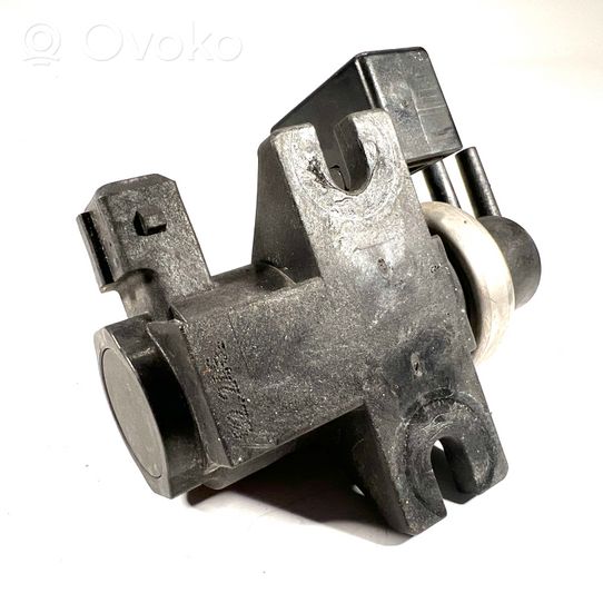 BMW 3 E46 Vacuum valve 2247906