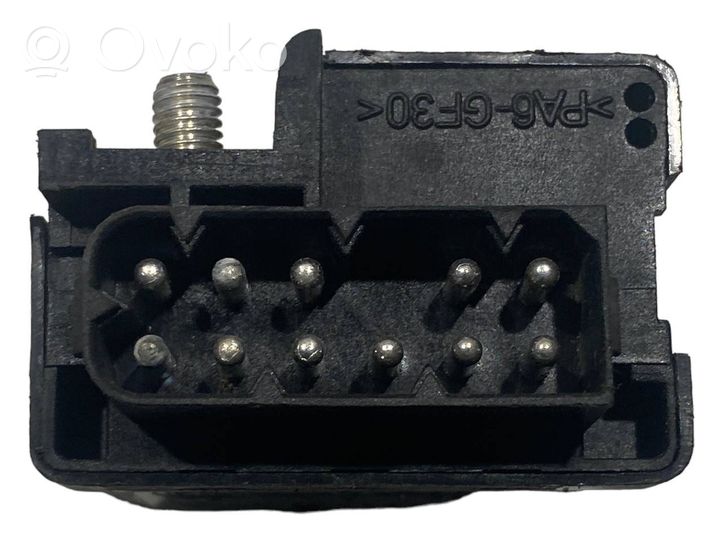 BMW 5 E39 Glow plug pre-heat relay 2246919