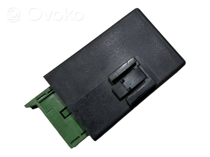 BMW 5 E34 Window wiper relay 61351384441