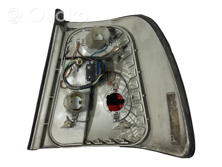 BMW 5 E34 Lampa tylna 63274