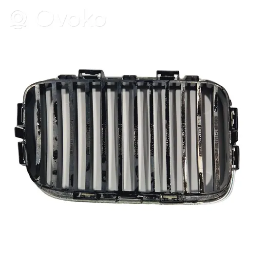 BMW 3 E36 Grille inférieure de pare-chocs avant 51138122237