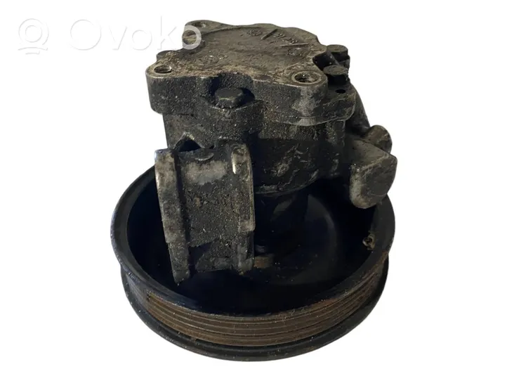 Mercedes-Benz Sprinter W906 Pompe de direction assistée A0034667201