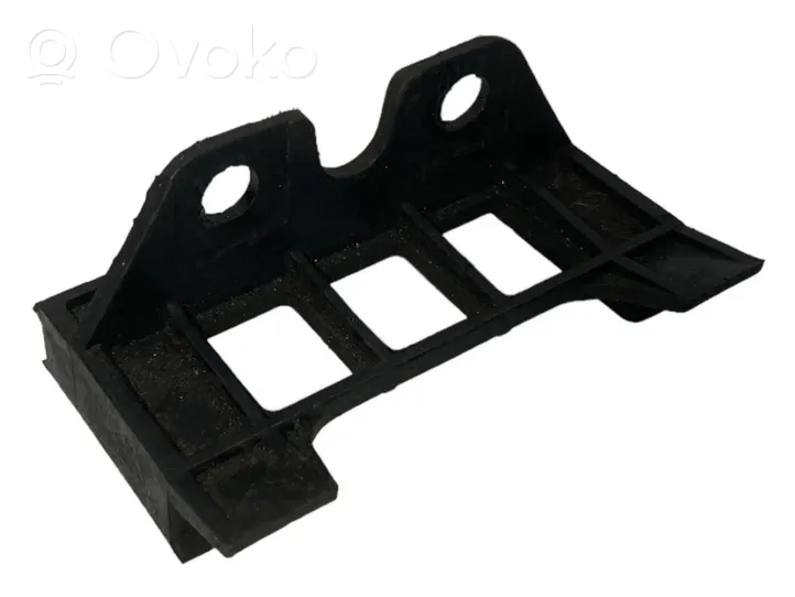 BMW 5 E39 Support de pare-chocs arrière 1970389