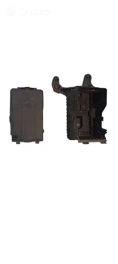 Skoda Yeti (5L) Podstawa / Obudowa akumulatora 