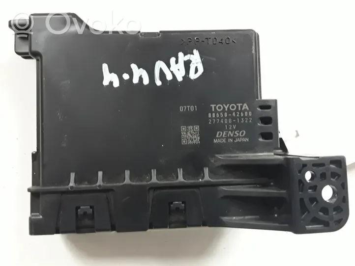 Toyota RAV 4 (XA40) Muut ohjainlaitteet/moduulit 8865042600