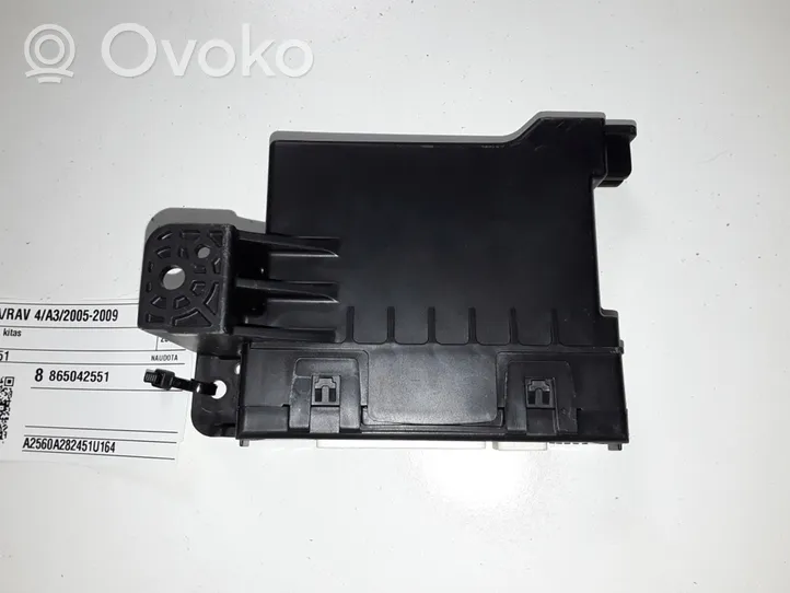 Toyota RAV 4 (XA30) Kiti valdymo blokai/ moduliai 8865042551