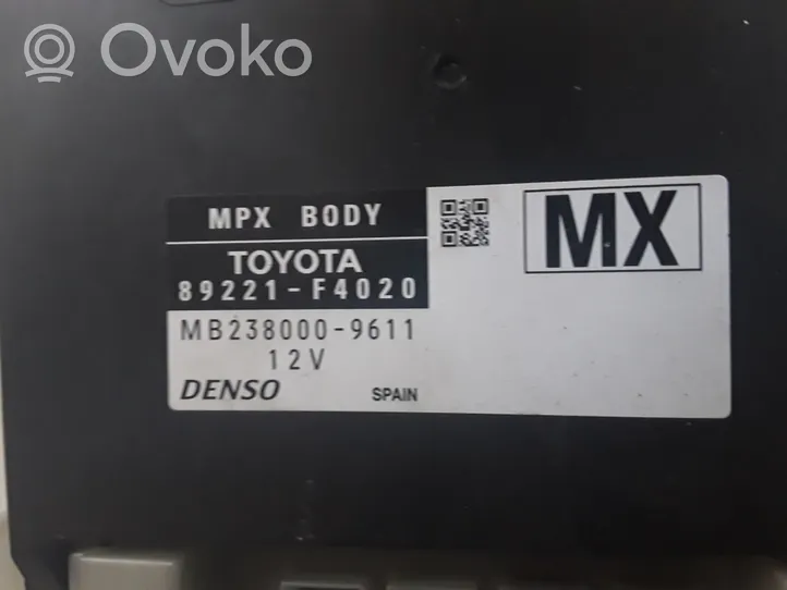 Toyota C-HR Mukavuusmoduuli 89221F4020