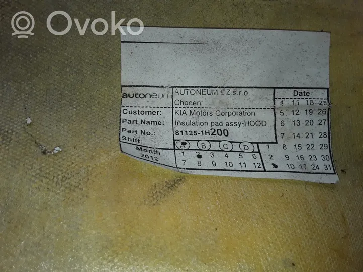 KIA Ceed Garso izoliacija variklio dangčio 811251H200