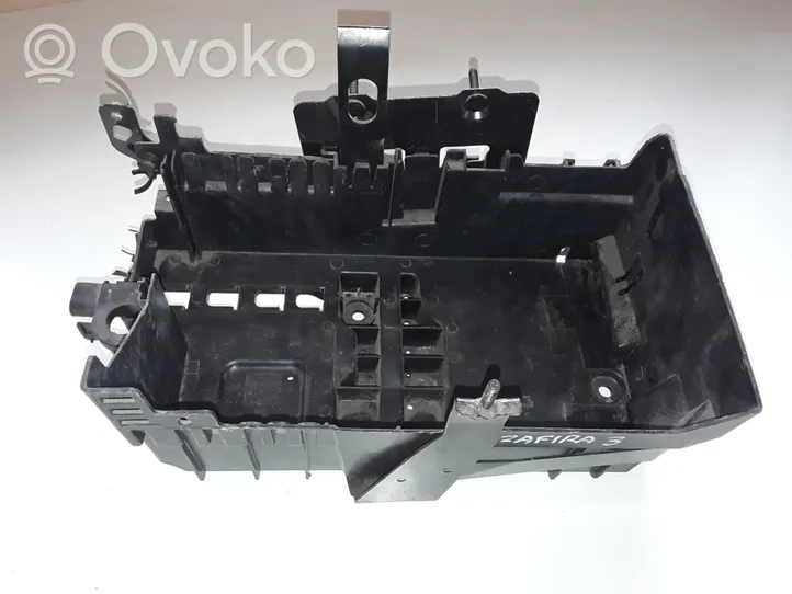 Opel Zafira C Battery bracket 13243603