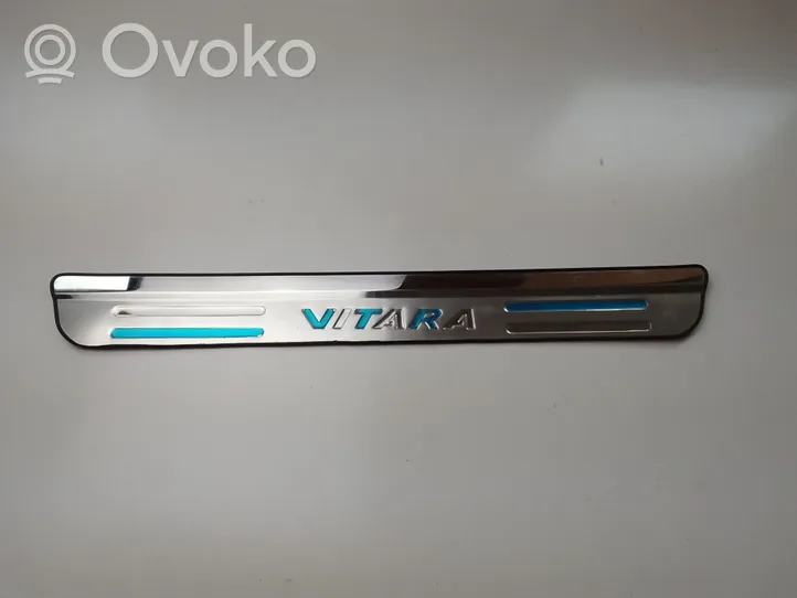 Suzuki Vitara (LY) Listwa progowa przednia 