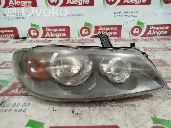 Nissan Almera N16 Headlight/headlamp 2151196R