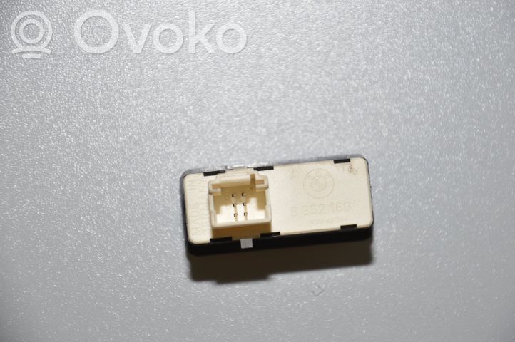 8352160 BMW 5 E39 Seat memory switch, 5.00 € | RRR