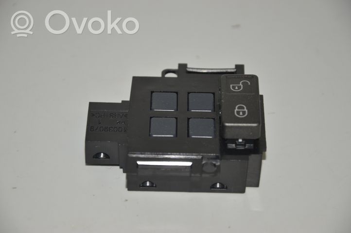 Land Rover Discovery 4 - LR4 Interruttore a pulsante della chiusura centralizzata AH2214017BA