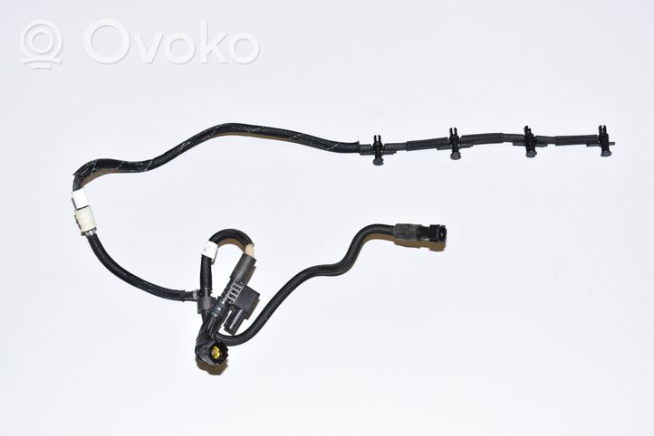 BMW X5 F15 Tuyau d'alimentation d'injecteur de carburant 8587793