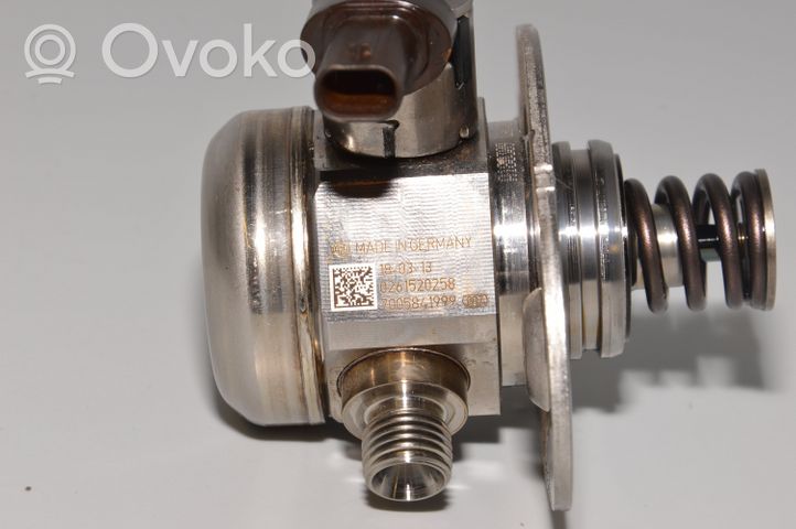 BMW 4 F36 Gran coupe Fuel injection high pressure pump 0261520258