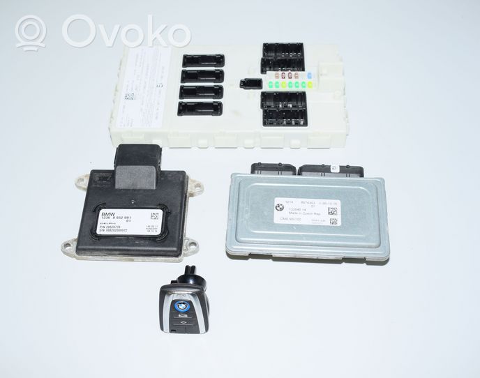 BMW i3 Komputer / Sterownik ECU i komplet kluczy 8674363