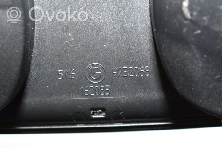 BMW 4 F32 F33 Przedni uchwyt na kubek tunelu środkowego 9218926