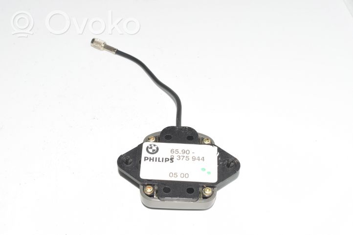 BMW 7 E38 Aerial antenna amplifier 