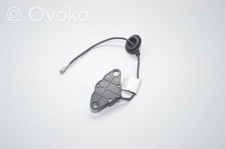 BMW X5 E53 Antena (GPS antena) 8381206