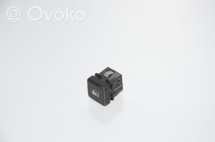 BMW 5 E39 Central locking switch button 8360828